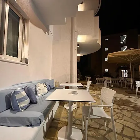 Belle Vue Apartment *