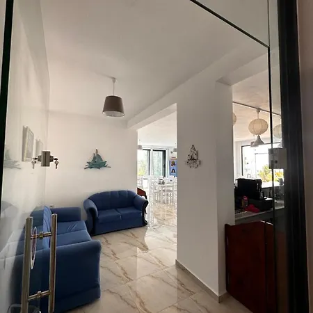 Belle Vue Apartment *